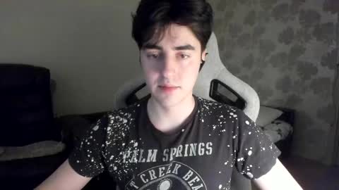 Snapshot of vlad1605 chatting on 05-31-26, 04:25 Martin online show from 05-31-26, 04:25