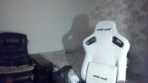 Snapshot of vlad1605 chatting on 06-11-26, 08:51 Martin online show from 06-11-26, 08:51