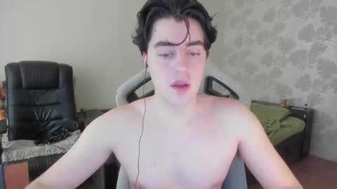 Snapshot of vlad1605 chatting on 07-29-26, 10:46 Martin online show from 07-29-26, 10:46