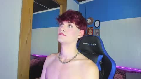 Snapshot of vladhellsing4 chatting on 01-02-25, 02:02 Vlad online show from 01-02-25, 02:02