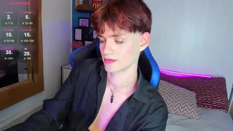 Snapshot of vladhellsing4 chatting on 02-08-25, 03:21 Vlad online show from 02-08-25, 03:21