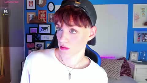 Snapshot of vladhellsing4 chatting on 02-09-25, 03:45 Vlad online show from 02-09-25, 03:45