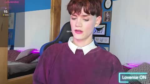 Snapshot of vladhellsing4 chatting on 02-13-25, 02:09 Vlad online show from 02-13-25, 02:09