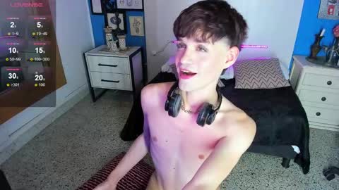 Snapshot of vladhellsing4 chatting on 03-08-25, 05:11 Vlad online show from 03-08-25, 05:11