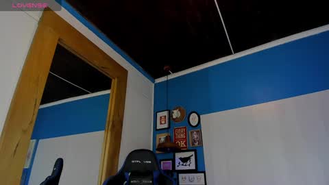 Snapshot of vladhellsing4 chatting on 03-09-25, 02:32 Vlad online show from 03-09-25, 02:32