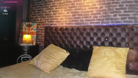 Snapshot of vladhellsing4 chatting on 09-09-25, 03:00 Vlad online show from 09-09-25, 03:00