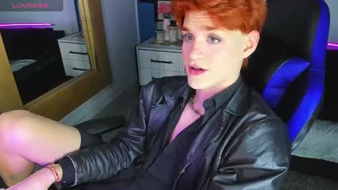 Snapshot of vladhellsing4 chatting on 10-02-25, 02:46 Vlad online show from 10-02-25, 02:46