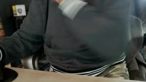 Snapshot of vnpg92 chatting on 02-02-25, 04:22 vnpg92 online show from 02-02-25, 04:22