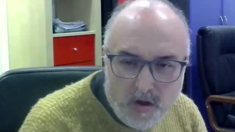 Snapshot of volpi72 chatting on 12-04-24, 06:50 volpi72 online show from 12-04-24, 06:50