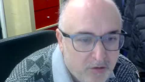 Snapshot of volpi72 chatting on 01-10-26, 12:18 volpi72 online show from 01-10-26, 12:18