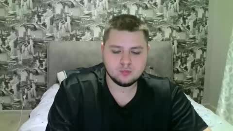 Volshebnik1302 online show from 10-28-25, 07:38