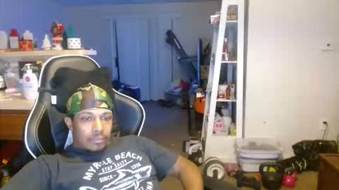 Snapshot of volumebbc chatting on 11-25-25, 11:49 AlwaysAvibe online show from 11-25-25, 11:49