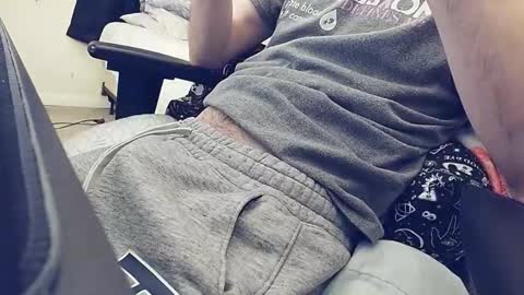 Snapshot of vonaris chatting on 03-12-25, 08:51 Vonaris online show from 03-12-25, 08:51