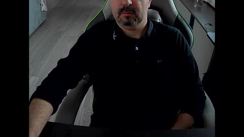 Snapshot of vonele chatting on 01-09-25, 08:24 Vonn online show from 01-09-25, 08:24