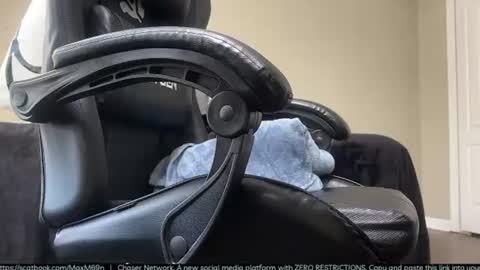 Snapshot of voodoodxck chatting on 06-11-26, 11:41 voodoodxck online show from 06-11-26, 11:41