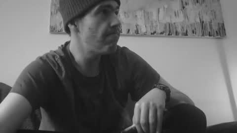 Snapshot of voyeuredeluxe chatting on 02-17-26, 10:12 voyeuredeluxe online show from 02-17-26, 10:12