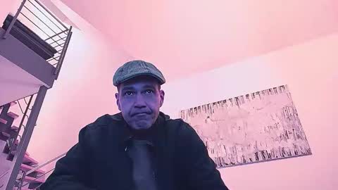 Snapshot of voyeuredeluxe chatting on 02-27-26, 01:49 voyeuredeluxe online show from 02-27-26, 01:49