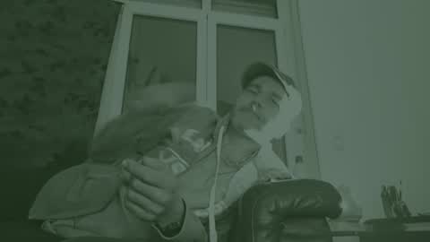 Snapshot of voyeuredeluxe chatting on 03-16-26, 02:06 voyeuredeluxe online show from 03-16-26, 02:06