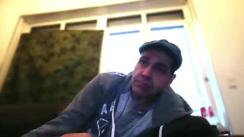 Snapshot of voyeuredeluxe chatting on 03-16-26, 06:17 voyeuredeluxe online show from 03-16-26, 06:17