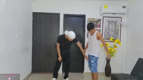 voyeurism_guys online show from 06-08-26, 10:21