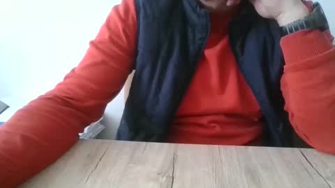 Snapshot of vreausatefuck chatting on 03-12-26, 01:39 vreausatefuck online show from 03-12-26, 01:39