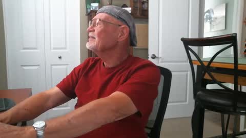 Snapshot of vueuorme chatting on 12-08-24, 04:39 Vueuorme online show from 12-08-24, 04:39