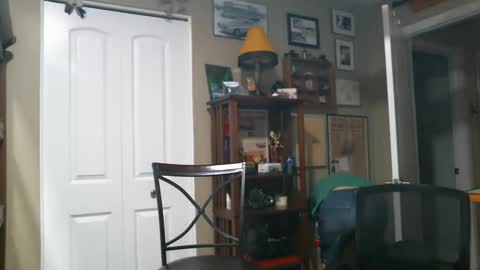 Snapshot of vueuorme chatting on 12-18-24, 01:26 Vueuorme online show from 12-18-24, 01:26