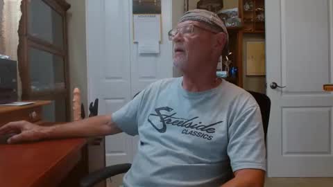 Snapshot of vueuorme chatting on 11-09-25, 02:59 Vueuorme online show from 11-09-25, 02:59