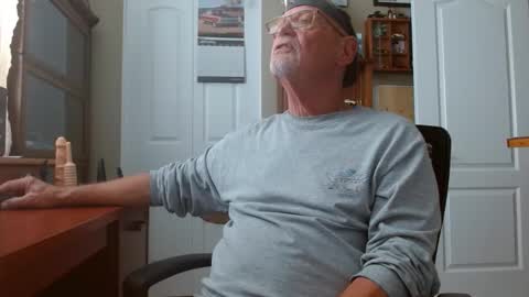 Snapshot of vueuorme chatting on 01-11-26, 03:17 Vueuorme online show from 01-11-26, 03:17