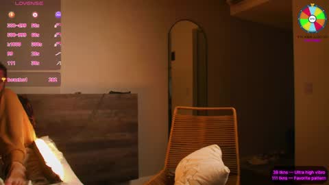 Snapshot of vundersex chatting on 05-19-26, 02:12 Eva and Franklin online show from 05-19-26, 02:12