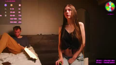 Snapshot of vundersex chatting on 06-10-26, 02:27 Eva and Franklin online show from 06-10-26, 02:27