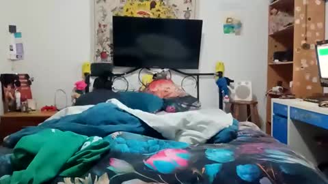 vvmm8783 online show from 09-11-25, 03:23