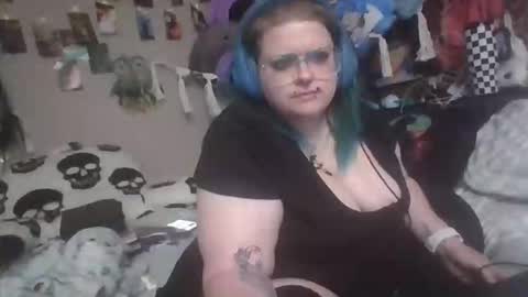 Vyx online show from 04-12-26, 08:14