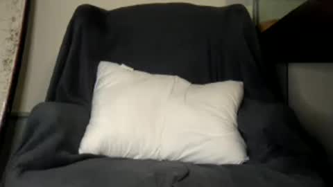 Snapshot of w988358 chatting on 05-25-26, 07:14 w111111 online show from 05-25-26, 07:14