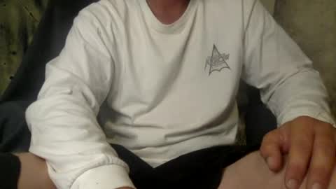 Snapshot of w988358 chatting on 06-15-26, 04:15 w111111 online show from 06-15-26, 04:15