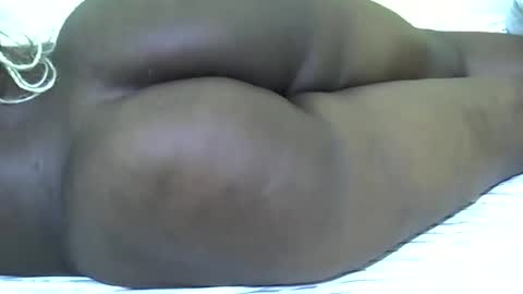 candy online show from 10-08-25, 02:42