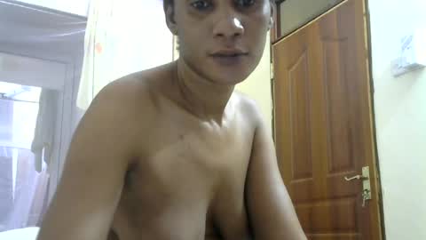 Snapshot of wakanda_goddess chatting on 07-25-26, 07:06 wakanda_goddess online show from 07-25-26, 07:06