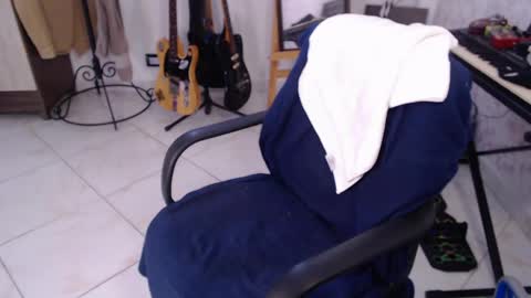 Snapshot of wake_and_bakee chatting on 05-27-26, 08:39 John online show from 05-27-26, 08:39