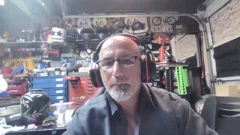 Snapshot of wakesblowinclouds chatting on 11-05-25, 06:46 wakesblowinclouds online show from 11-05-25, 06:46