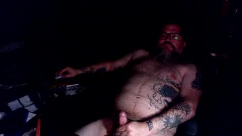 Snapshot of wakeupthedead77 chatting on 06-17-26, 01:52 Mr. Dead online show from 06-17-26, 01:52