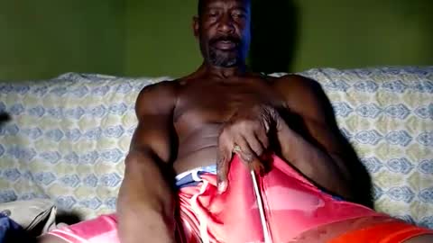 Snapshot of waleswusup chatting on 01-08-25, 03:28 Champion Lover online show from 01-08-25, 03:28