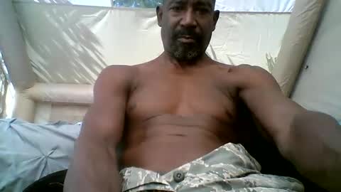 Snapshot of waleswusup chatting on 10-06-25, 04:04 Champion Lover online show from 10-06-25, 04:04