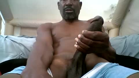 Snapshot of waleswusup chatting on 10-07-25, 04:59 Champion Lover online show from 10-07-25, 04:59