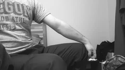 Snapshot of walhtman88 chatting on 02-23-25, 06:12 walhtman88 online show from 02-23-25, 06:12