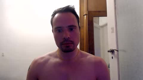 Snapshot of walking_rainbow chatting on 06-11-26, 04:05 walking_rainbow online show from 06-11-26, 04:05