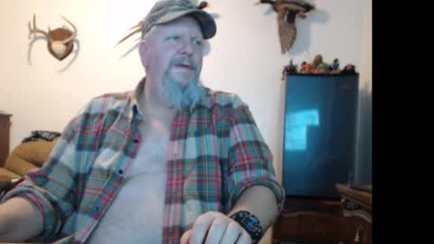 Snapshot of walkingbird chatting on 02-21-25, 10:26 walkingbird online show from 02-21-25, 10:26