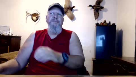 Snapshot of walkingbird chatting on 09-20-25, 08:21 walkingbird online show from 09-20-25, 08:21