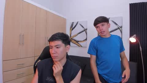 Hi  I am Venus kloy Thiago online show from 09-23-25, 02:36