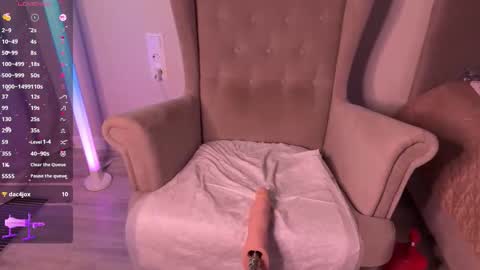 Snapshot of walt_enjoy chatting on 10-22-25, 05:45 Walt Enjoy online show from 10-22-25, 05:45