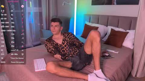 Snapshot of walt_enjoy chatting on 11-21-25, 05:33 Walt Enjoy online show from 11-21-25, 05:33